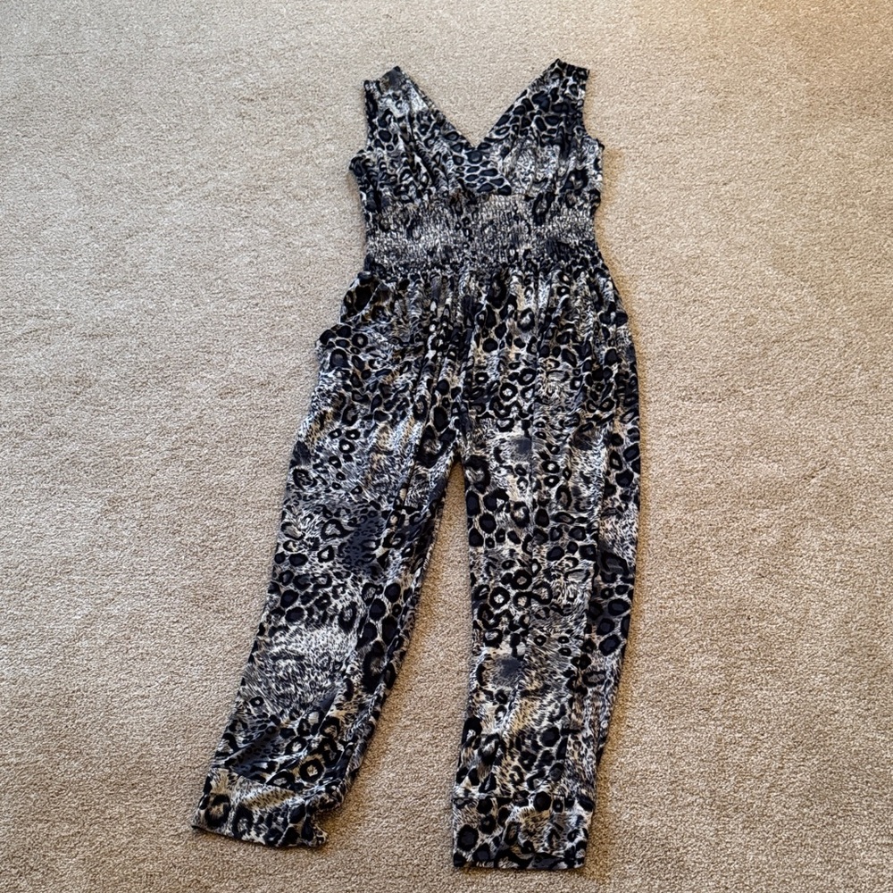 Stylish V-neck Blue and Cream Animal Print Jumpsuit size S